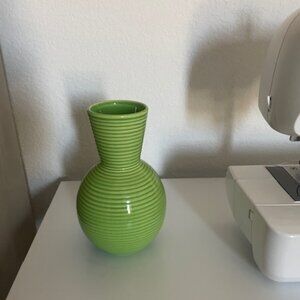 Ceramic ribbed vases